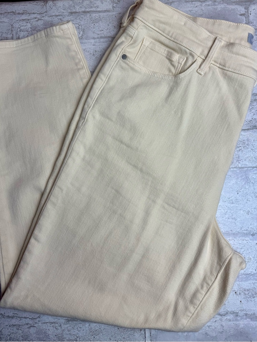 Athleta SculptTek Jeans Women’s 16 Tummy Control Light Yellow 😍
